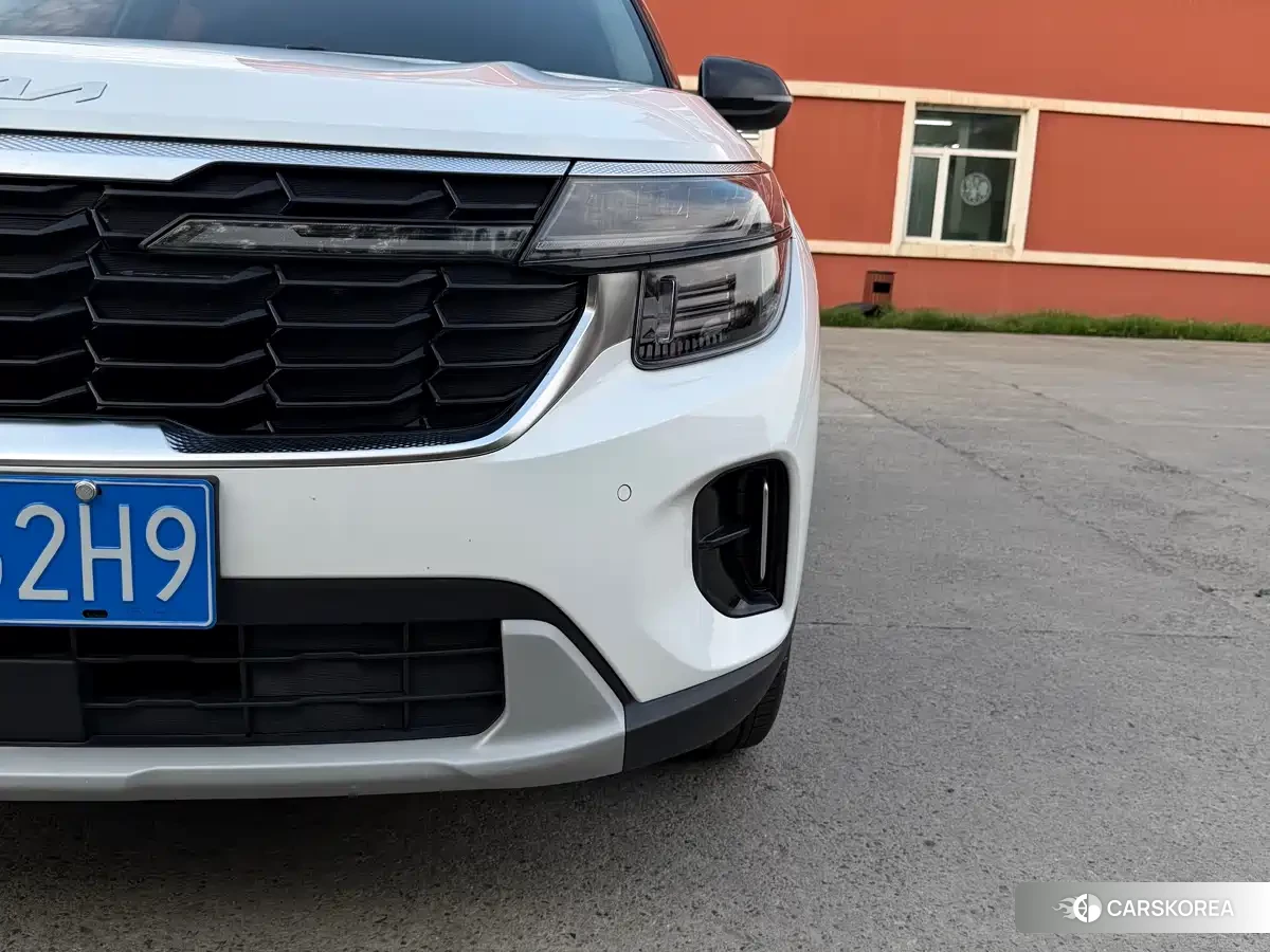 Kia Seltos 2023 Белый из Китая, фото 4