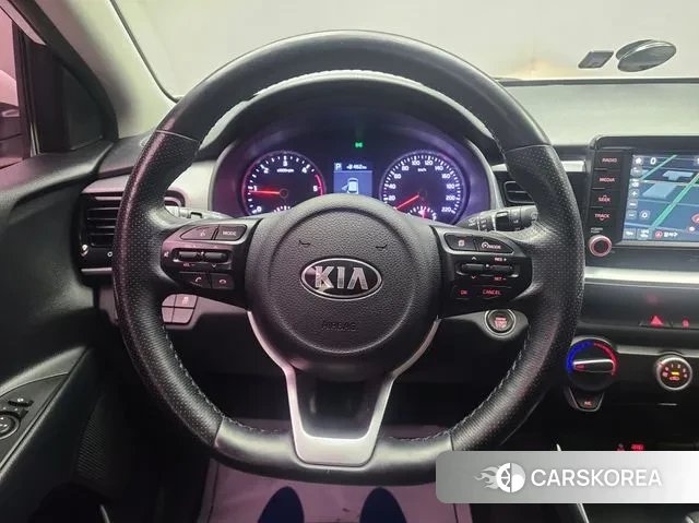 Kia Stonic 2018 Белый из Кореи, фото 4