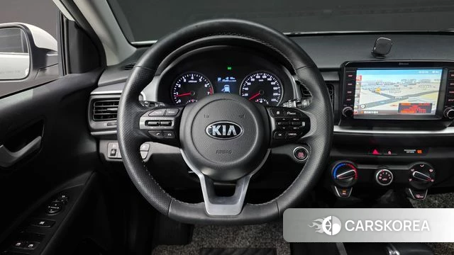 Kia Stonic 2018 Белый из Кореи, фото 4