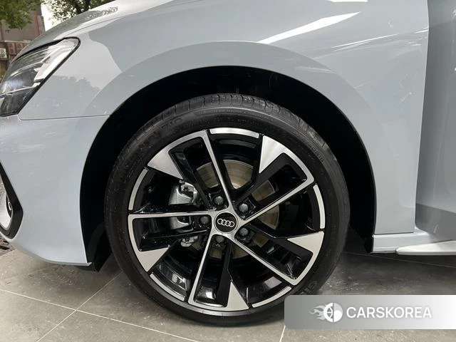 Audi A3 2026 Серебристо-серый из Китая, фото 4