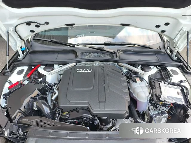 Audi A4L 2024 Белый из Китая, фото 4