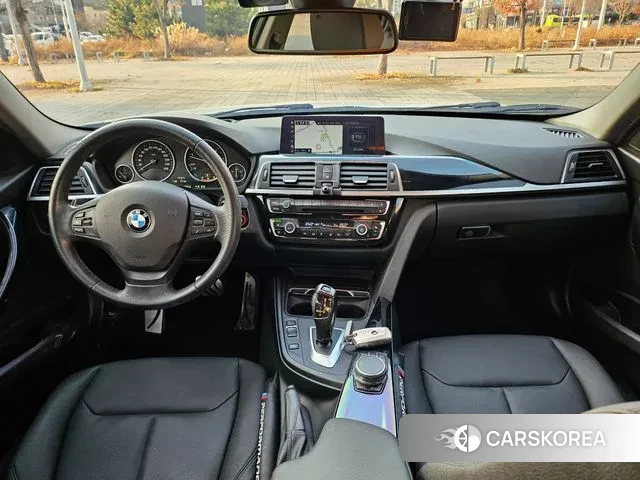 BMW 3 Series (G20) 2018 Белый из Кореи, фото 4