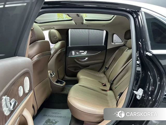 Mercedes-Benz E-class 2022 Черный из Китая, фото 4
