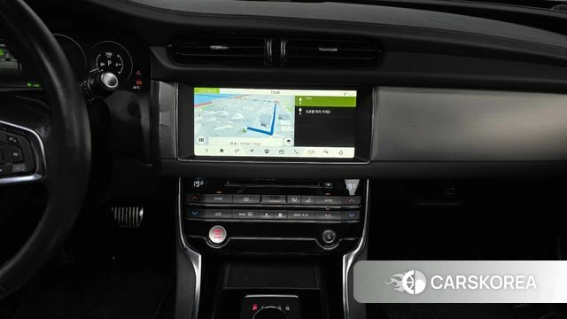 Jaguar XF (X260) 2018 Белый из Кореи, фото 4