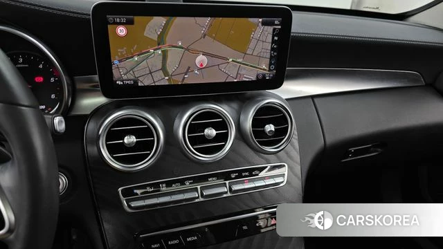 Mercedes-Benz C-Class W205 2019 Белый из Кореи, фото 4