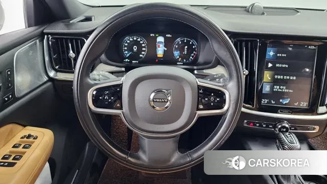 Volvo V60 Cross-Country 2nd Generation 2020 Белый из Кореи, фото 4