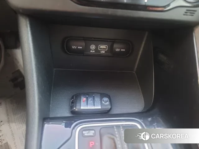 Kia Niro 2018 Белый из Кореи, фото 4