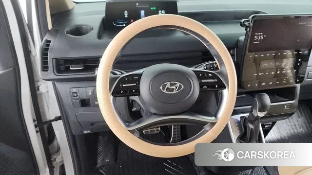 Hyundai Staria 2023 Белый из Кореи, фото 4