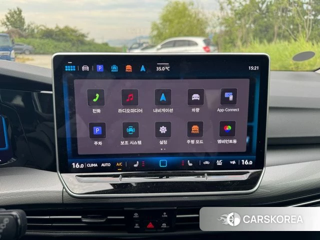 Volkswagen Golf 8th Generation 2025 Серебристо-серый из Кореи, фото 4