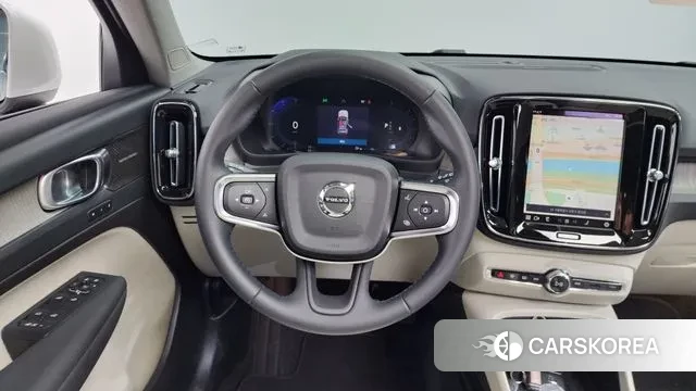 Volvo XC40 2023 Белый из Кореи, фото 4