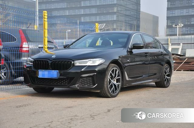 BMW 5 series 2022 Черный из Китая, фото 4