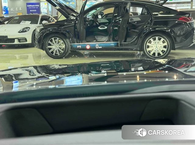 BMW 7 series 2023 Черный из Китая, фото 4
