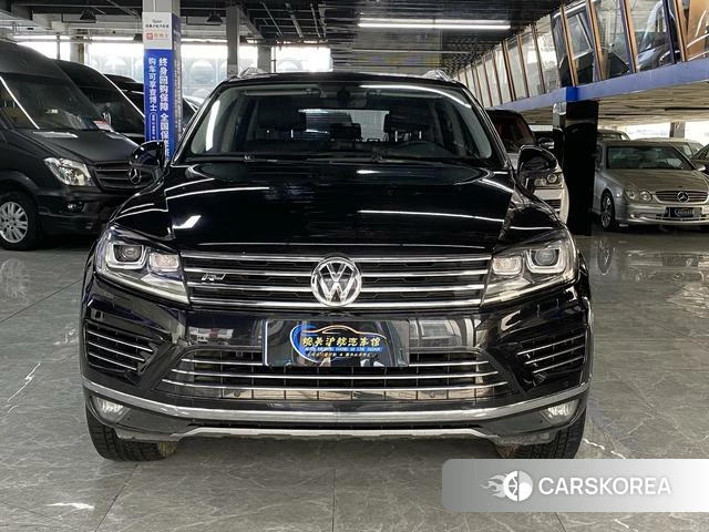 Volkswagen Touareg 2019 Черный из Китая, фото 4