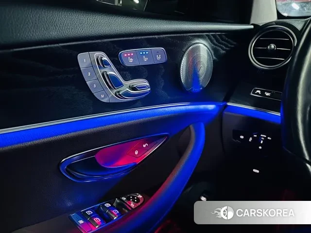 Mercedes-Benz E-Class W213 2019 Синий из Кореи, фото 4