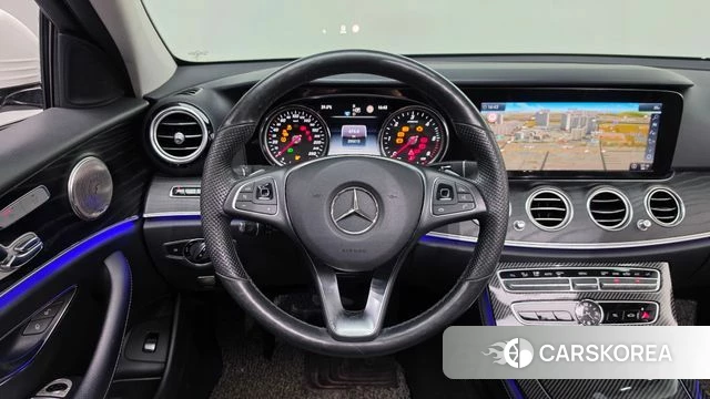 Mercedes-Benz E-Class W213 2018 Белый из Кореи, фото 4