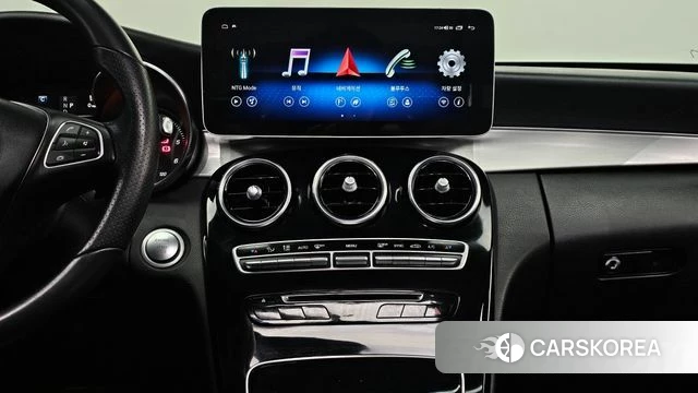 Mercedes-Benz C-Class W205 2018 Белый из Кореи, фото 4