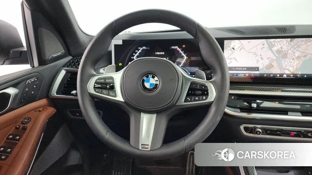 BMW X7 (G07) 2025 Белый из Кореи, фото 4