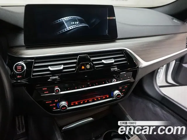 BMW 5 Series (G30) id 2692739 из Кореи 4