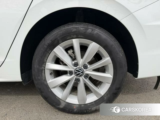 Volkswagen Bora 2022 Белый из Китая, фото 4