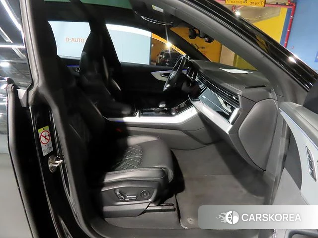 Audi Q8 (4M) 2023 Черный из Кореи, фото 4