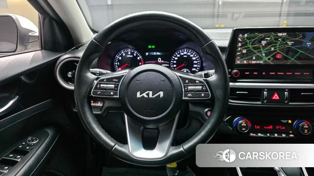 Kia The New K3 2nd generation 2022 Белый из Кореи, фото 4