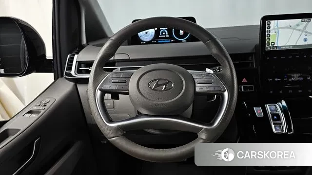 Hyundai Staria 2023 Черный из Кореи, фото 4