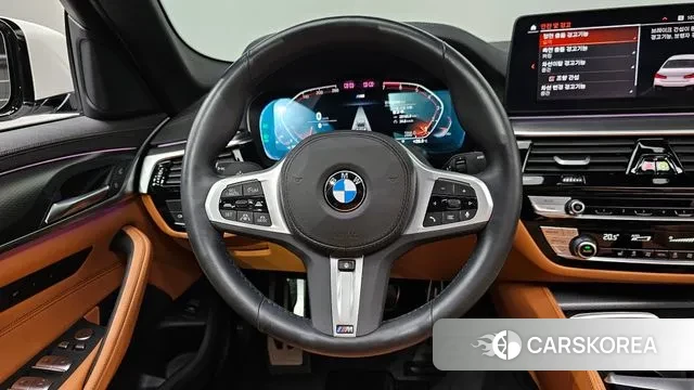 BMW 5 Series (G30) 2022 Белый из Кореи, фото 4