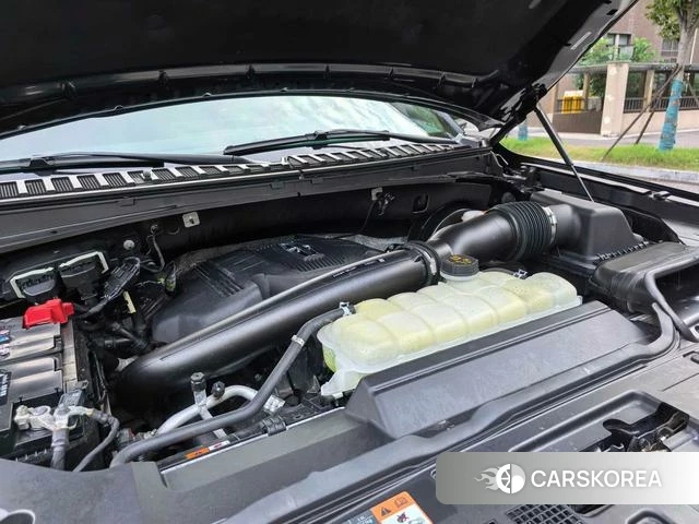 Lincoln Navigator 2023 Черный из Китая, фото 4