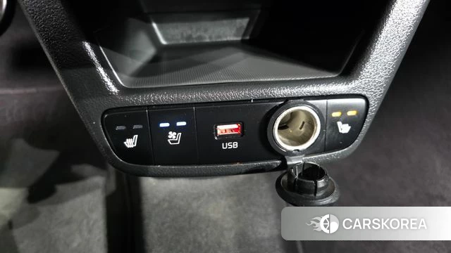 Kia The New Kia Ray 2023 Белый из Кореи, фото 4
