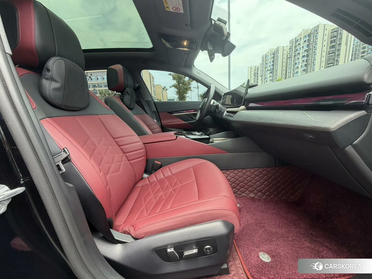 BMW 5 series 2024 Черный из Китая, фото 4
