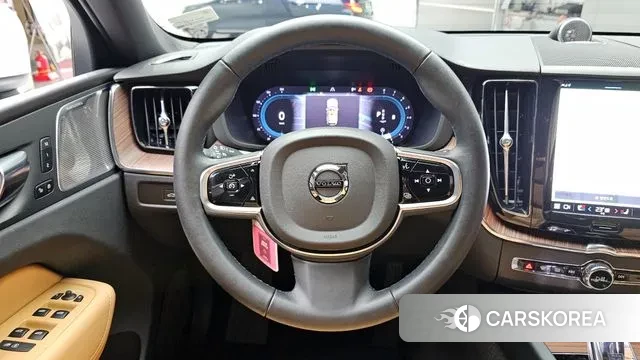 Volvo XC60 second Generation 2024 Белый из Кореи, фото 4