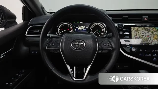 Toyota Camry (XV70) 2018 Серебристо-серый из Кореи, фото 4