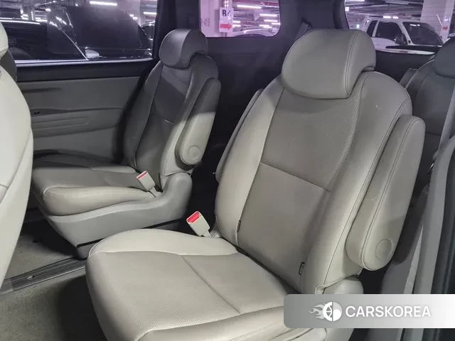 Kia The New Carnival 2018 Серый из Кореи, фото 4