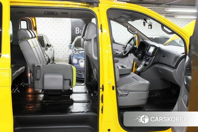 Hyundai The New Grand Starex 2019 Желтый из Кореи, фото 4