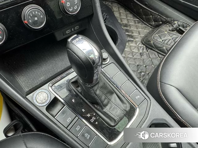 Volkswagen Bora 2023 Белый из Китая, фото 4