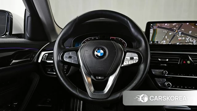 BMW 5 Series (G30) 2021 Белый из Кореи, фото 4