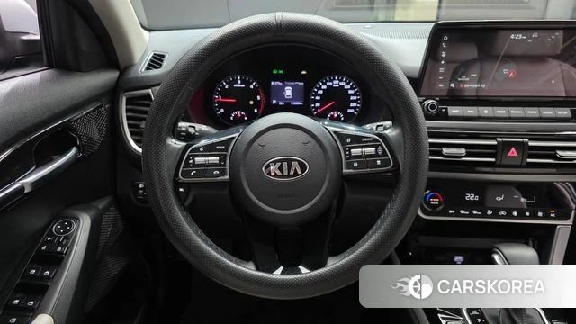 Kia Seltos 2021 Серый из Кореи, фото 4