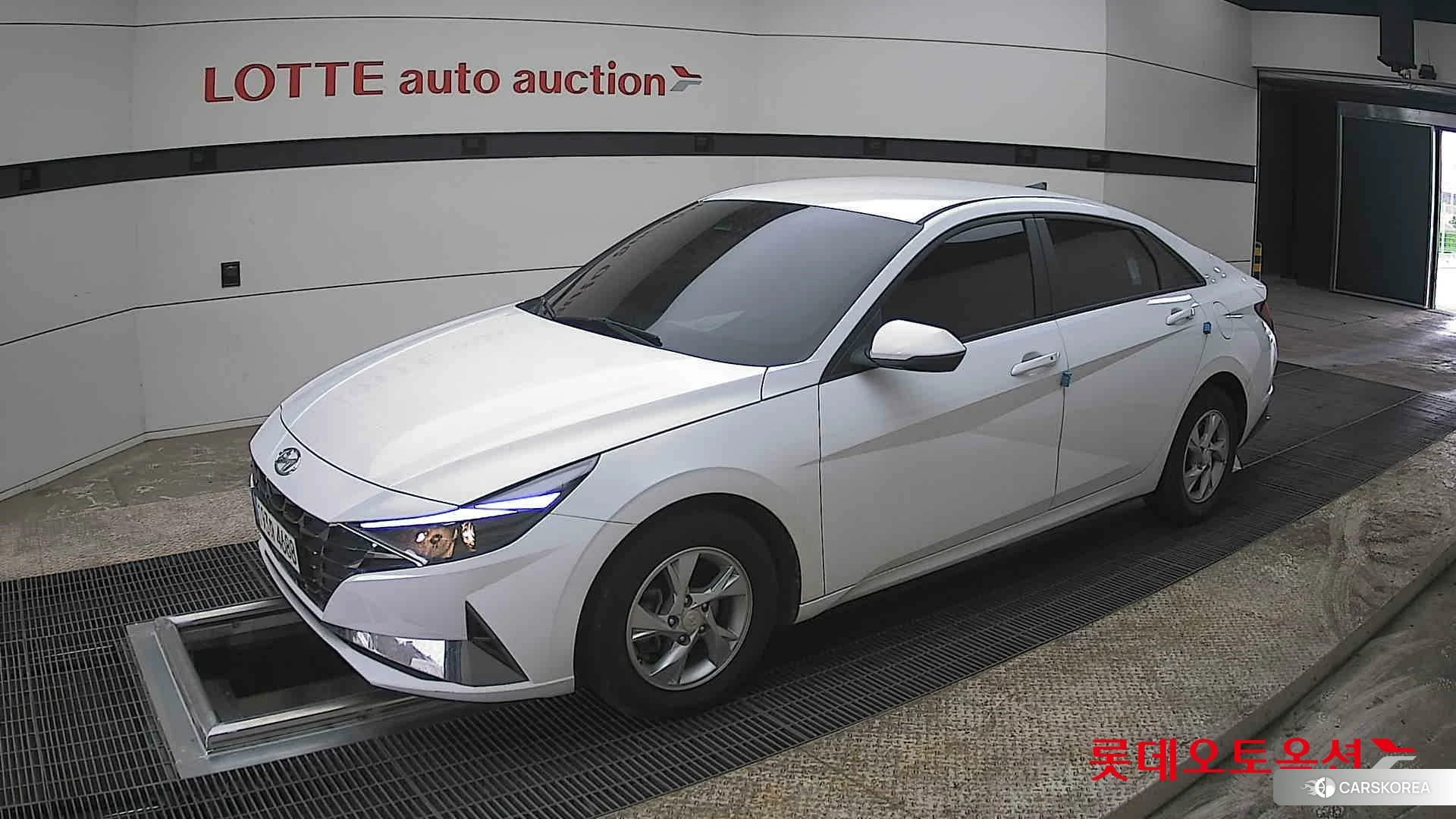 Hyundai Avante 2022 Polar White из Кореи, фото 4