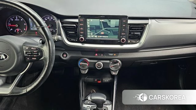 Kia Stonic 2019 Белый из Кореи, фото 4