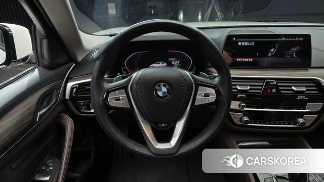 BMW 5 Series (G30) 2020 Белый из Кореи, фото 4