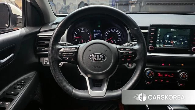 Kia Stonic 2019 Белый из Кореи, фото 4