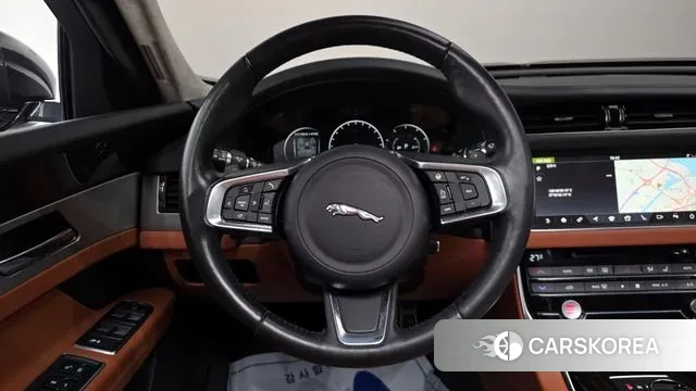 Jaguar XF (X260) 2019 Черный из Кореи, фото 4
