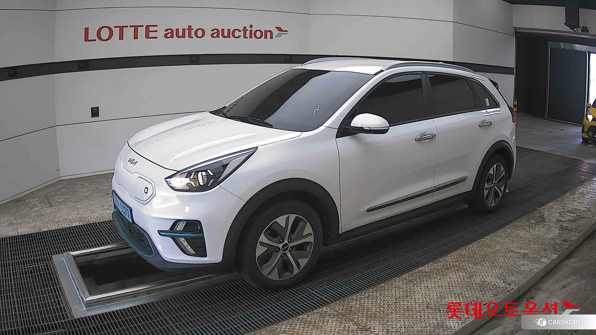 Kia Niro EV 2022 Snow White Pearl (optional) из Кореи, фото 4