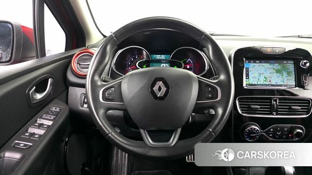 Renault Korea (Samsung) Clio 2018 Красный из Кореи, фото 4