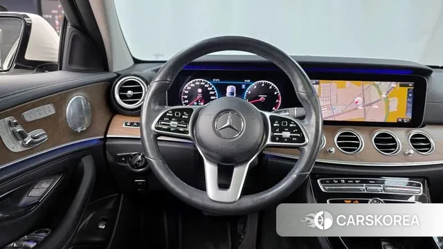 Mercedes-Benz E-Class W213 2019 Белый из Кореи, фото 4