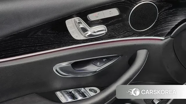 Mercedes-Benz E-Class W213 2020 Черный из Кореи, фото 4