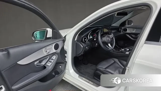 Mercedes-Benz C-Class W205 2018 Белый из Кореи, фото 4