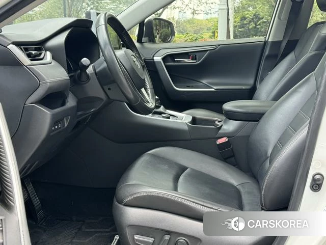 Toyota RAV4 Rongfang 2021 Белый из Китая, фото 4