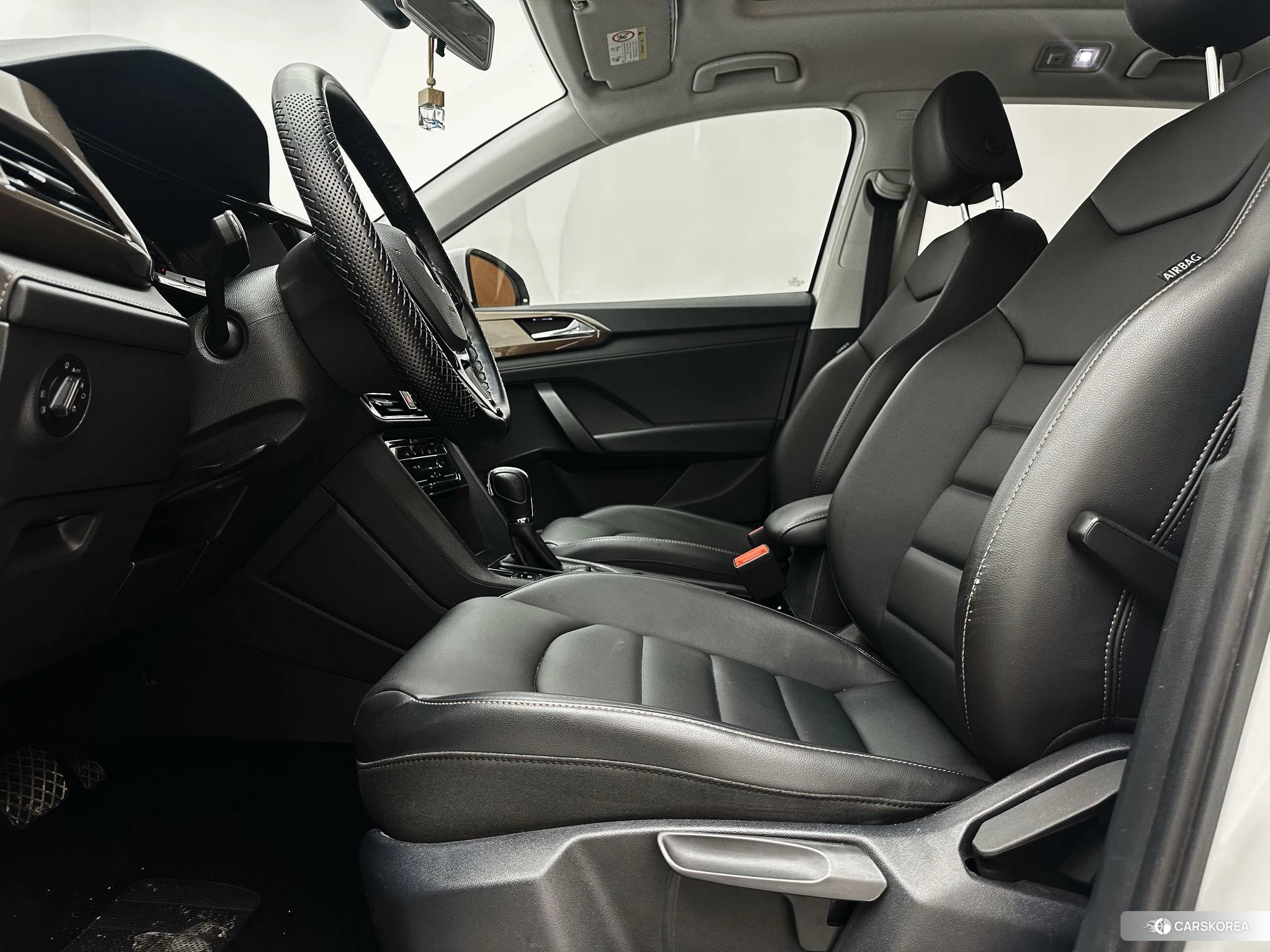 Volkswagen Tharu 2020 Белый из Китая, фото 4