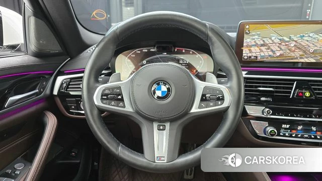 BMW 5 Series (G30) 2022 Белый из Кореи, фото 4